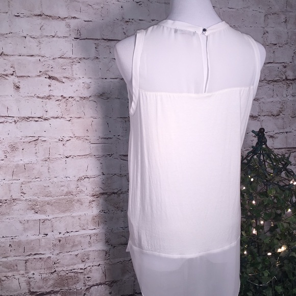 Vince Camuto Sleeveless Blouse - Picture 7 of 8